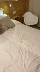Jumping on your bed before you destroy it with me 🙈 : video clip