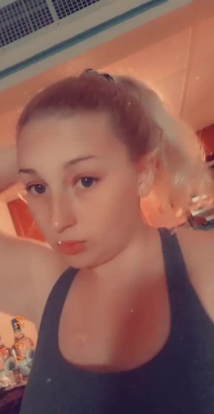 Pretty and perky🥰 : video clip