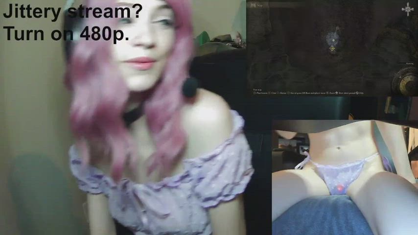 Petite gamer girl Eve black stripping during her gaming session : video clip