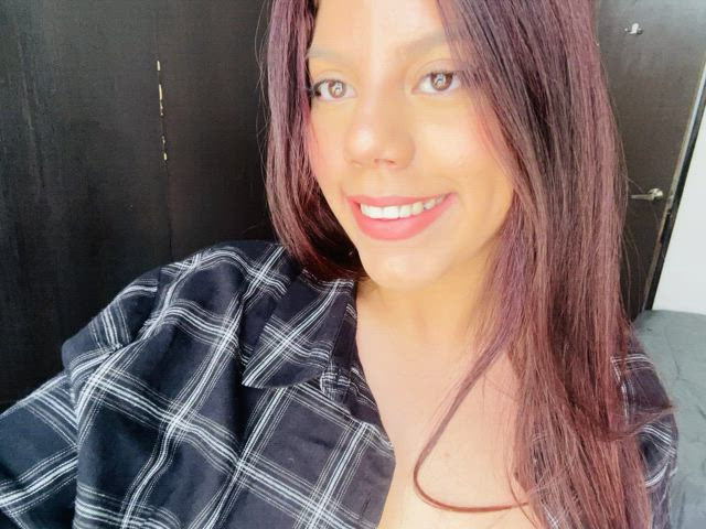 Do I look like one of your cute classmates? : video clip