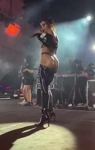 Porn is everywhere : video clip