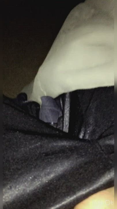 Soft toes massaging dick : video clip
