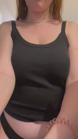 I’m looking for a bf who’d let me send him nudes like this throughout the day : video clip