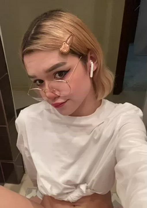 I can be your slutty baby : video clip