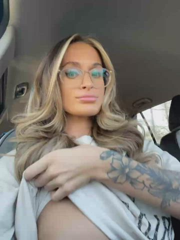 HONK if you love MILF’s!! : video clip