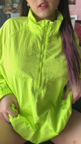 I hope you like green but I just want to be covered in white ;) : video clip