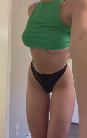 Can my pussy give your face a hug? : video clip