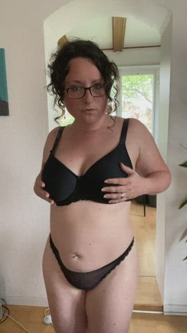 Would you consider dating your next door Milf? : video clip
