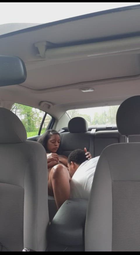 Pussy eating in the back of the car [0:14] : video clip