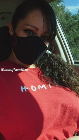 Mom bod titty drop! : video clip