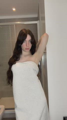 Do you want to get wet with me? : video clip