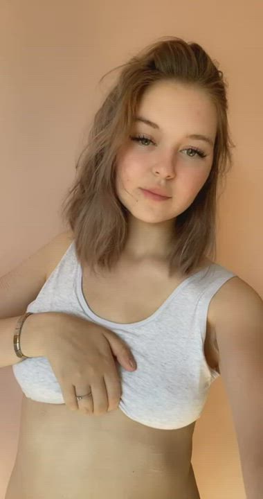 19 year old mom : video clip
