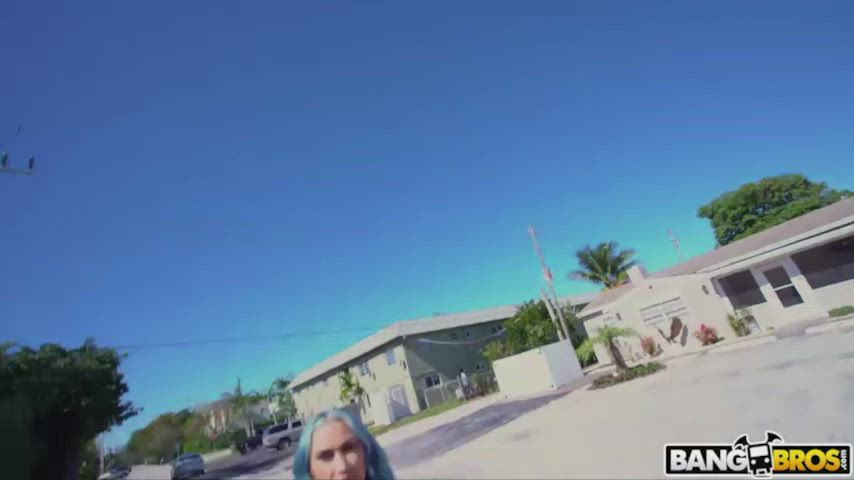 Nina’s Big Booty : video clip