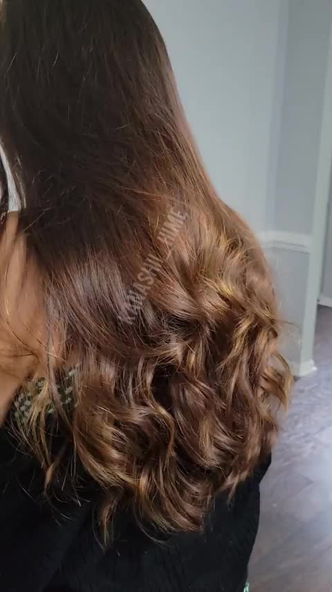Watch your hairstylist have a little funm. : video clip