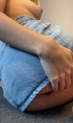 Think my tight ass needs stretching out : video clip
