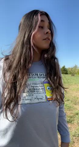 WYD if I flash you during a hike : video clip
