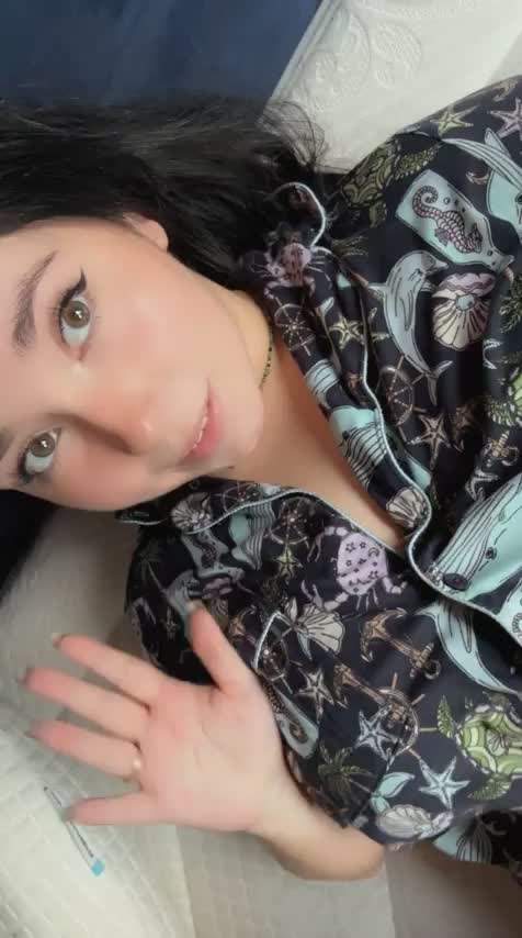 Can you like them both for me? : video clip