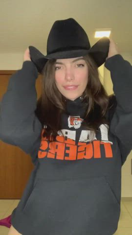 I'm ready to ride you all day long : video clip