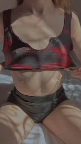 I want you to squeeze my little pale tits : video clip
