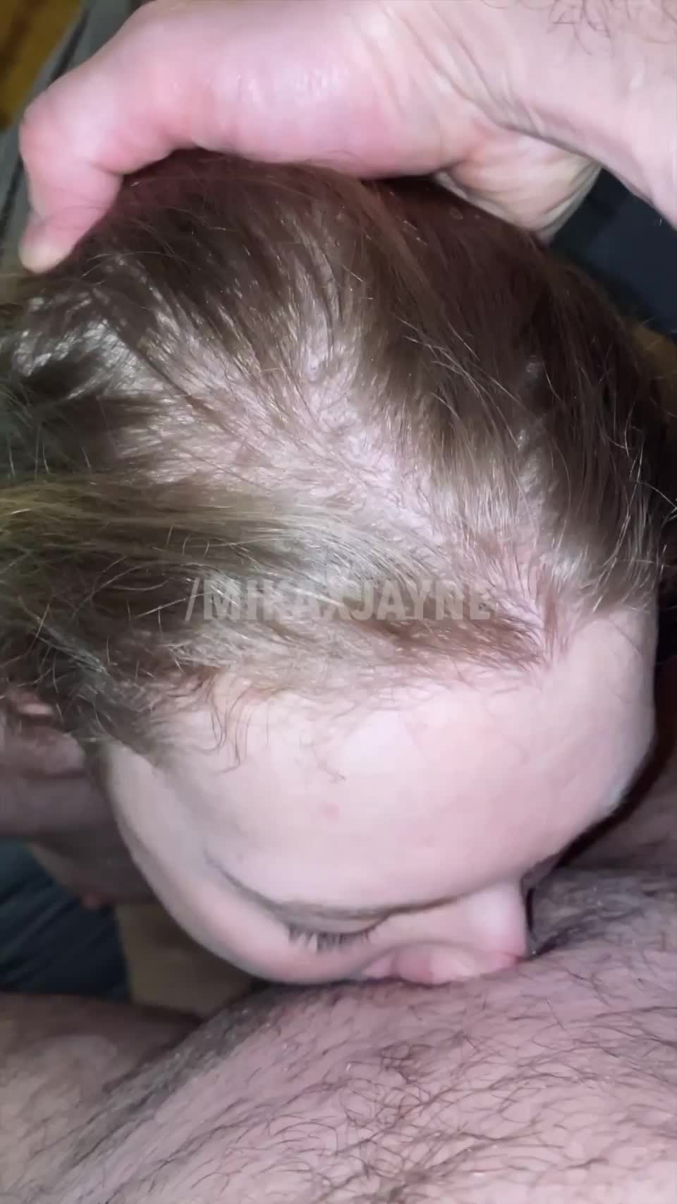 Deepthroat training this eager babe : video clip