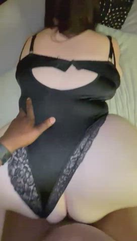 Throwing is back like a good BBC slut : video clip