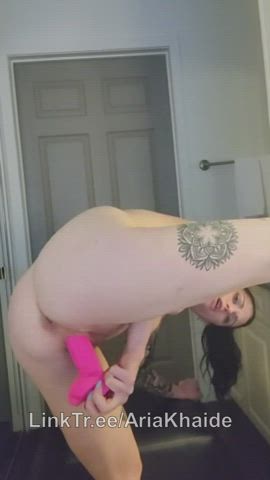 I fuck my greedy pussy so good! : video clip
