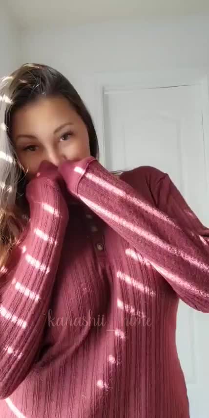 Stay cozy my friends : video clip