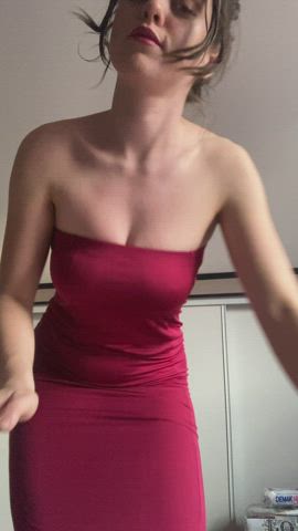 Hold my waist and fuck me from behind! : video clip