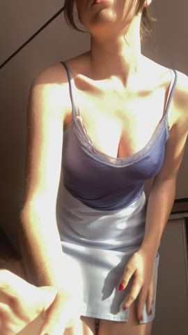 I will make your cock hard and beg you to cum on my face : video clip