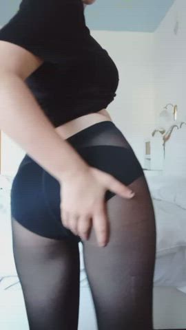 I want to be spoiled : video clip