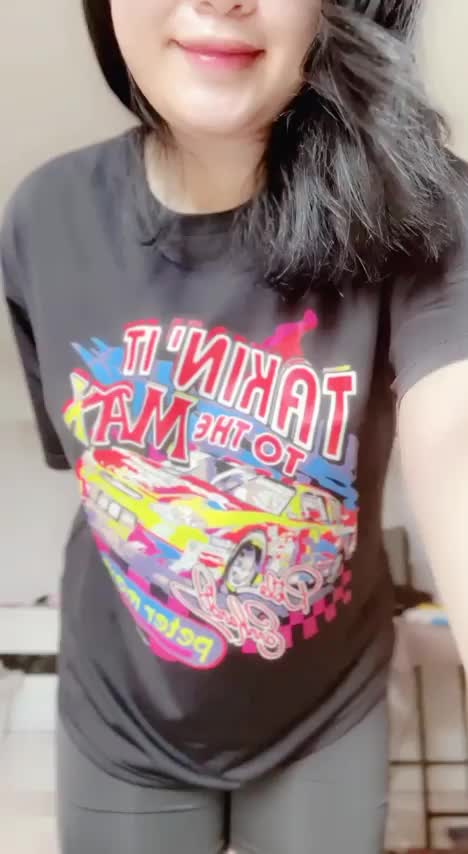 Please ignore my ugly clothes and impregnate my asian body. : video clip