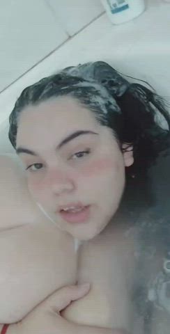 im feeling lonely join me in the hot tub : video clip