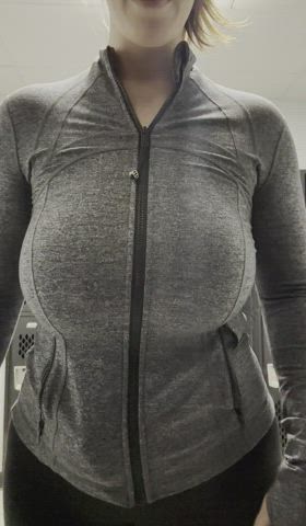 Playing with my H cups is loads of fun : video clip