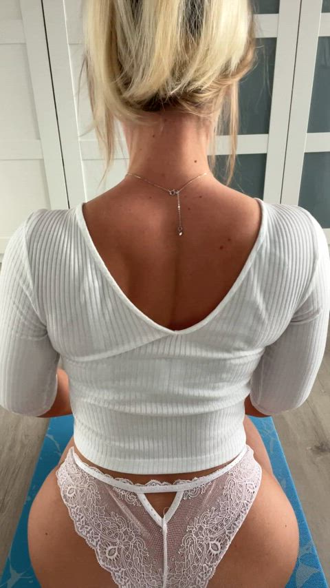 i wanna be fucked mercilessly by a Gooner while doing my daily stretches😈 : video clip