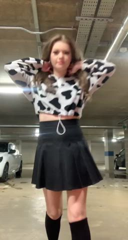 Oops, didnt realise someone was in the car next to me.... [gif] : video clip