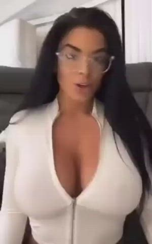 What's her name : video clip