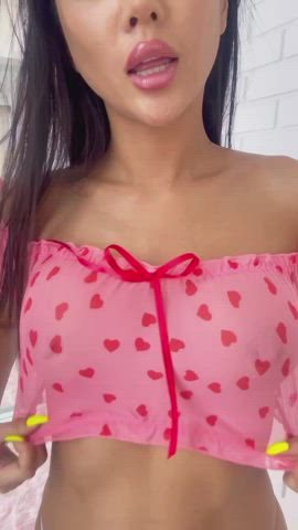 My petite body is folded and ready for you to fuck : video clip