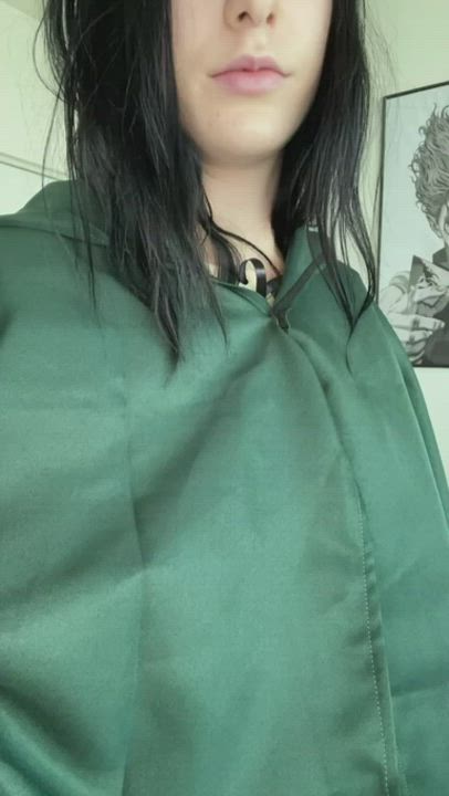 Mikasa [Attack On Titan] (Gothspvt) : video clip