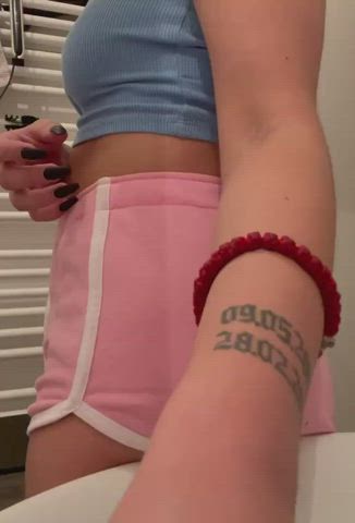I think guys like skinny college girls with cute boobs : video clip