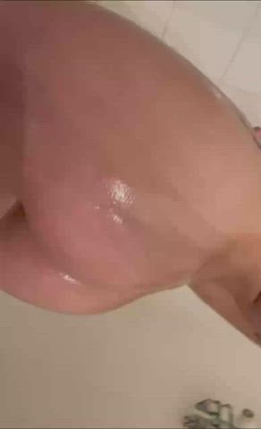 Come fuck me in the shower : video clip