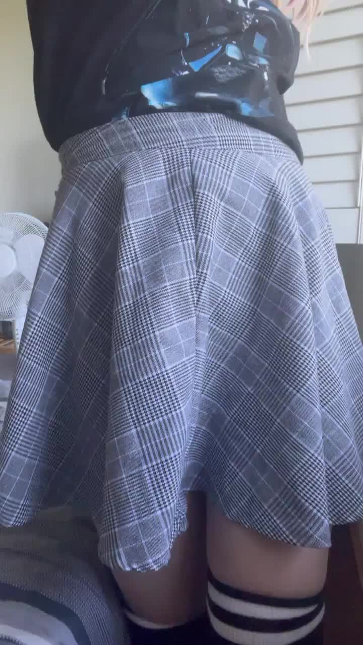 I need someone to rail me in this 😩 : video clip