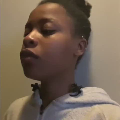 She doing amazing job : video clip