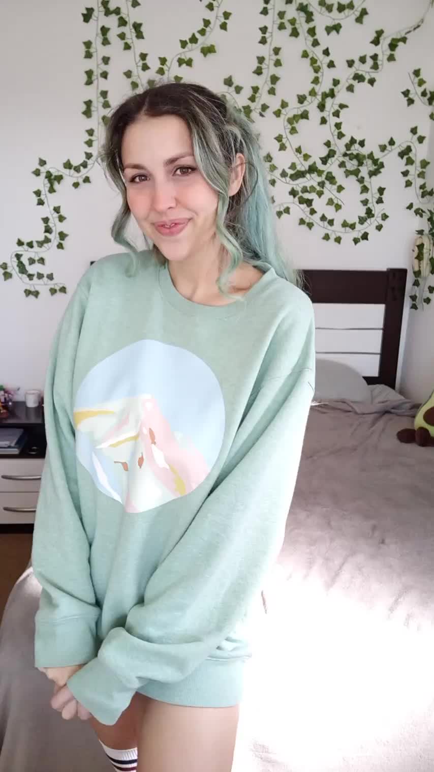 Do you want my pale thicc ass on your dick? 🤭 : video clip