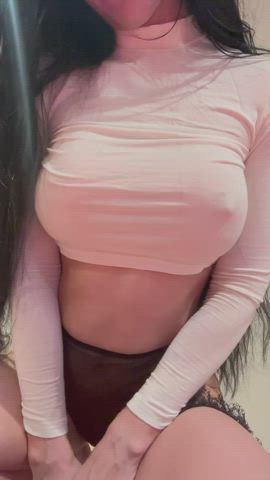 Played with my nipples just a little 😘 : video clip