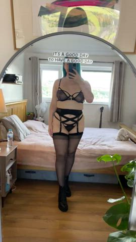 I love dressing up for you guys : video clip