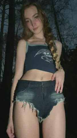 Happy to show you my naked body : video clip