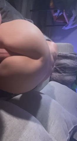 Enjoying every inch of me right before she marries my college roommate : video clip
