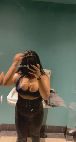 Are Asian girls with massive tits your type? : video clip
