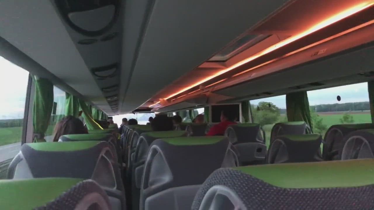 Fucking at the back of the bus : video clip