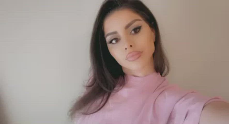 Pretty face & some pretty titties💘 : video clip